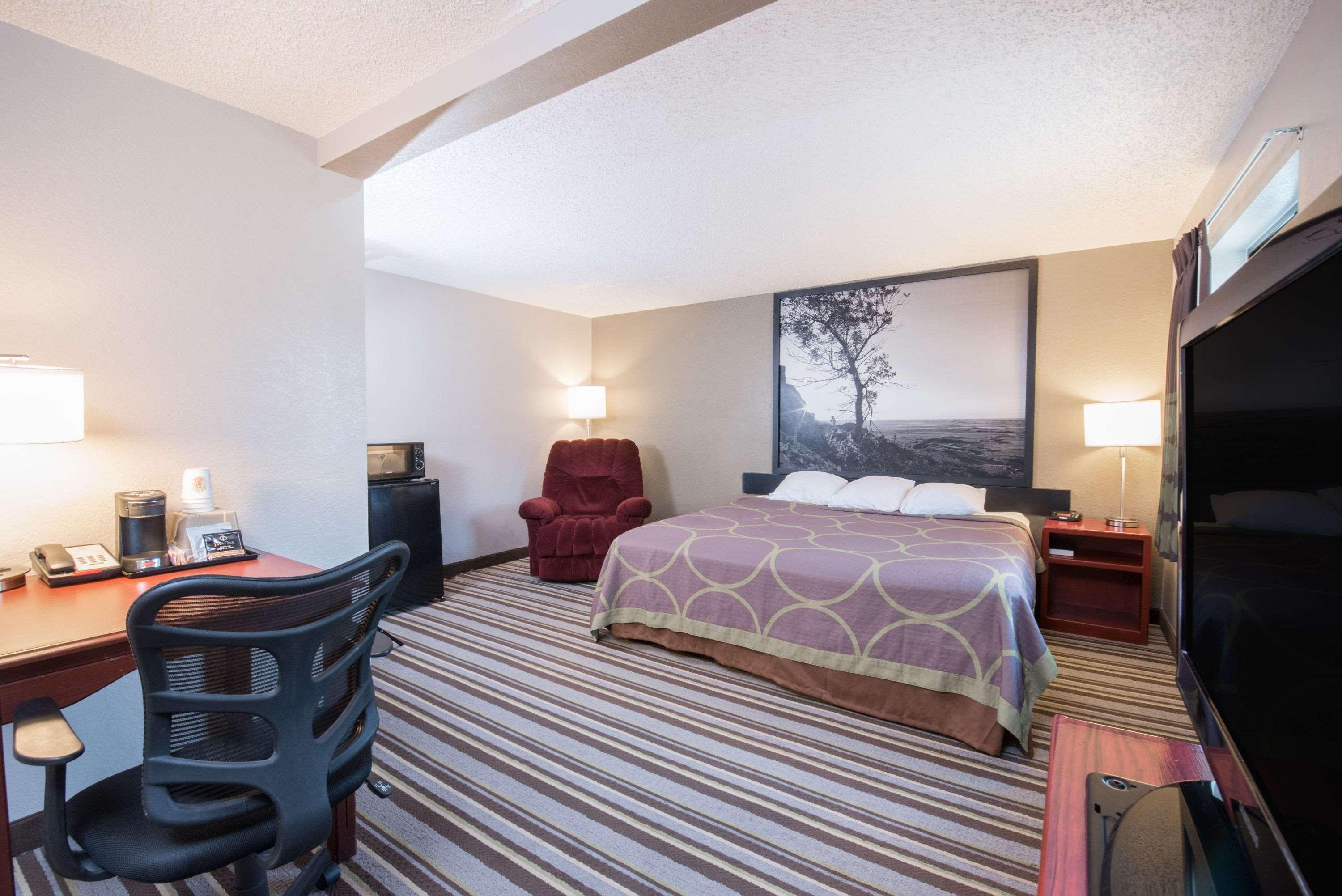 Super 8 By Wyndham Jamestown Exterior foto